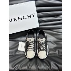 Givenchy Sneakers